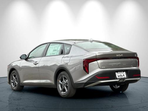 2026 Kia K4 