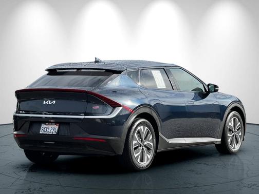 2024 Kia EV6 Light