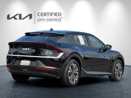 Aurora Black Pearl 2024 Kia EV6 Light Long Range