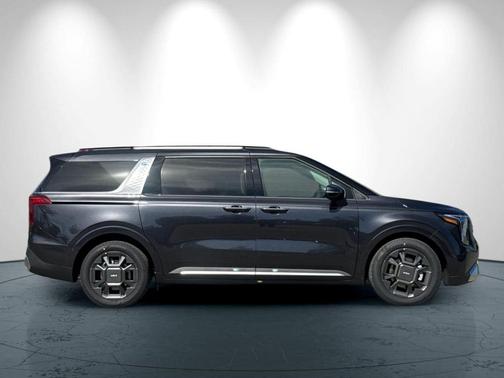 Metal 2026 Kia Carnival SX