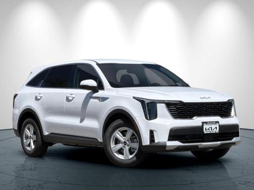 Glacial White Pearl 2026 Kia Sorento LX