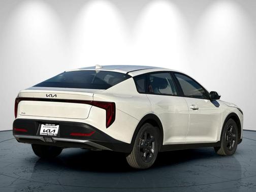 2026 Kia K4 