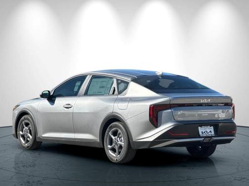 2025 Kia K4 LX