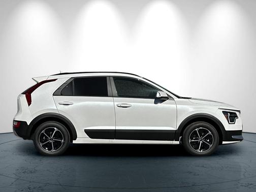 2025 Kia Niro EX