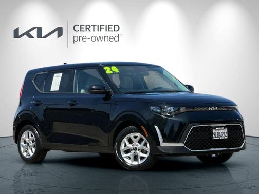 Fusion Orange 2024 Kia Soul LX