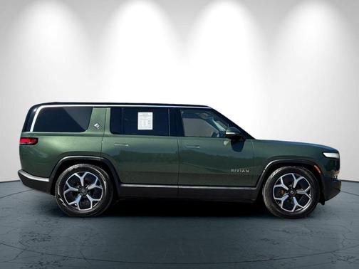 2023 Rivian R1S Adventure Quad Motor Large Pack