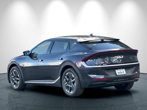 2025 Kia EV6 Light Long Range