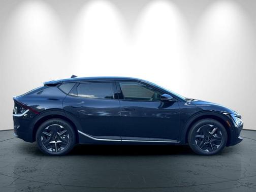 2025 Kia EV6 Light Long Range