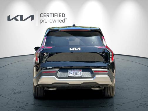 Aurora Black Pearl 2024 Kia EV9 Light Long Range