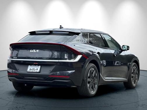 2025 Kia EV6 Light Long Range