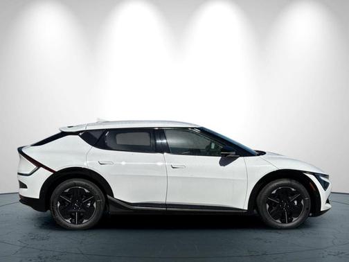 2025 Kia EV6 Wind