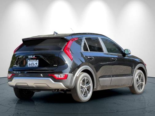 Aurora Black Pearl 2026 Kia Niro EX