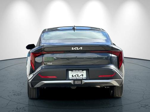 2026 Kia K4 