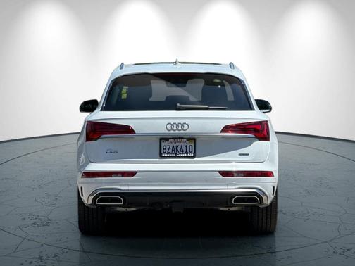 2022 Audi Q5 45 S line Premium Plus