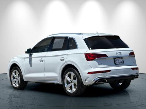 2022 Audi Q5 45 S line Premium Plus