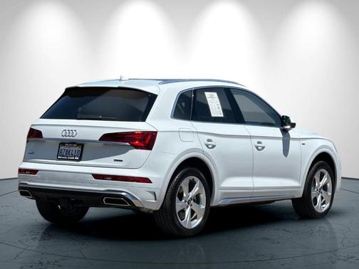 2022 Audi Q5 45 S line Premium Plus
