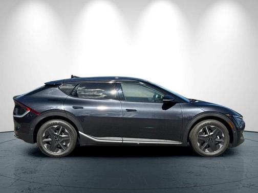 2025 Kia EV6 Light Long Range