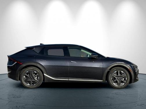 2025 Kia EV6 Light Long Range