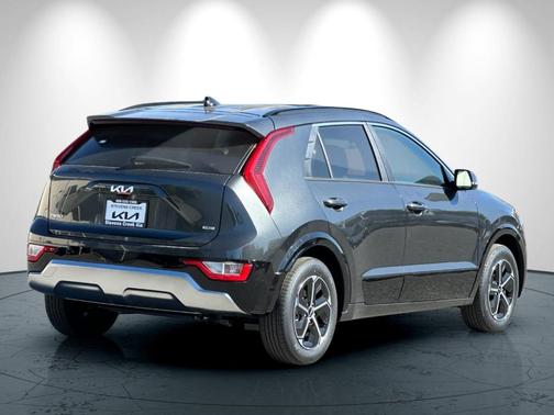 2025 Kia Niro SX