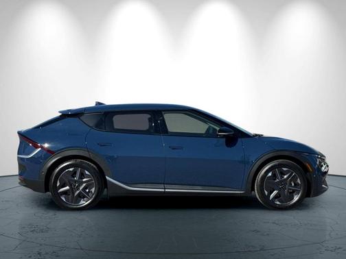 2025 Kia EV6 Light Long Range