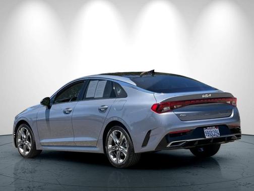 2022 Kia K5 EX