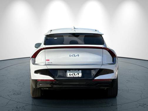 2025 Kia EV6 Wind