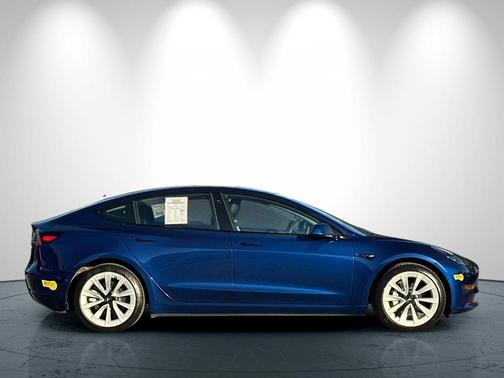 2022 Tesla Model 3 Base