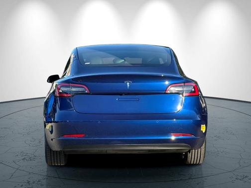 2022 Tesla Model 3 Base