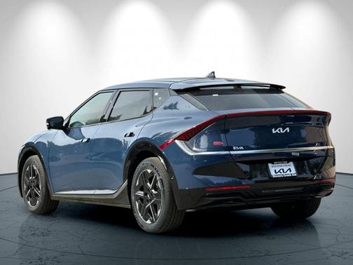 2025 Kia EV6 Wind