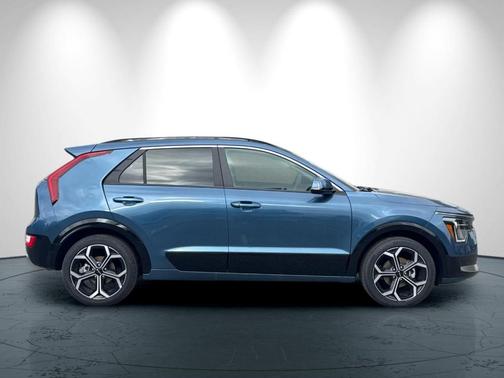 2025 Kia Niro EX Touring