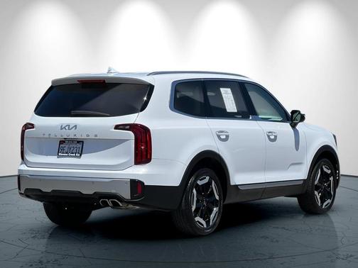 2023 Kia Telluride S