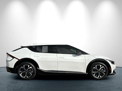 2024 Kia EV6 Wind