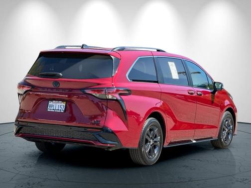 2024 Toyota Sienna