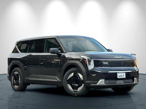 2026 Kia EV9 Light Long Range