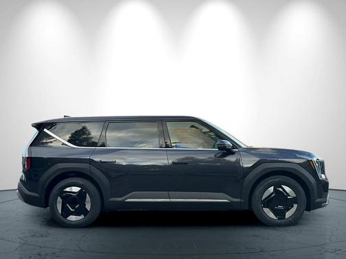 2026 Kia EV9 Light Long Range