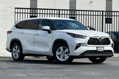 2021 Toyota Highlander LE