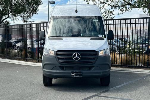 2025 Mercedes-Benz Sprinter 2500 Standard Roof