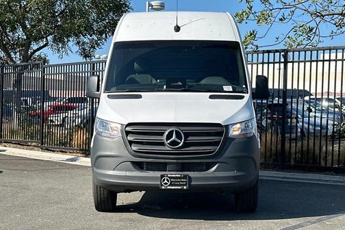 2025 Mercedes-Benz Sprinter 2500 Standard Roof