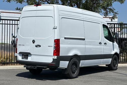 2025 Mercedes-Benz Sprinter 2500 Standard Roof
