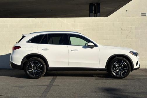 2026 Mercedes-Benz GLC 300 Base