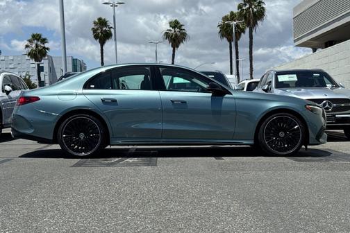 Verde 2026 Mercedes-Benz E-Class E 350