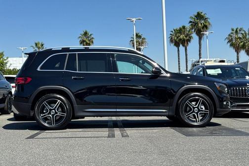 Midnight Black 2026 Mercedes-Benz GLB 250 Base
