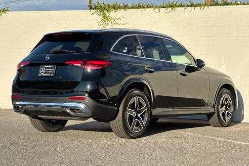 2026 Mercedes-Benz GLC 300 Base