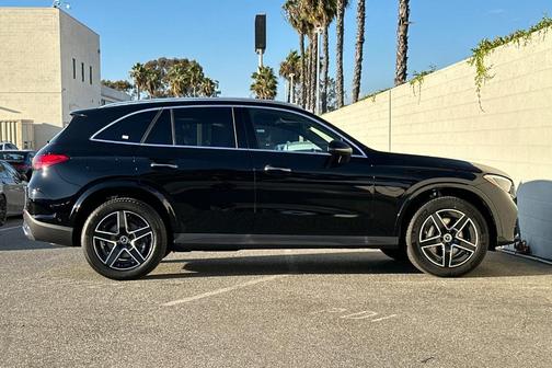 2026 Mercedes-Benz GLC 300 Base