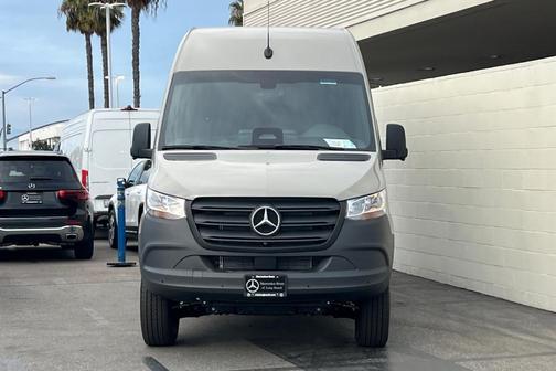 2026 Mercedes-Benz Sprinter 2500 Standard Roof