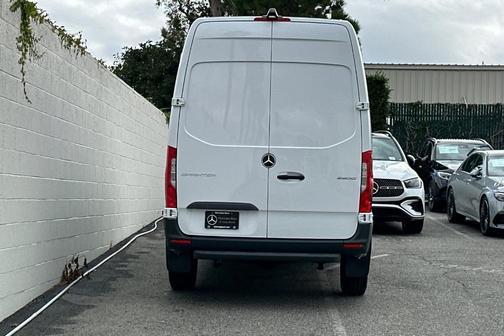 2026 Mercedes-Benz Sprinter 2500 144 WB