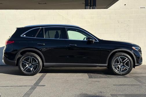 2026 Mercedes-Benz GLC 300 Base