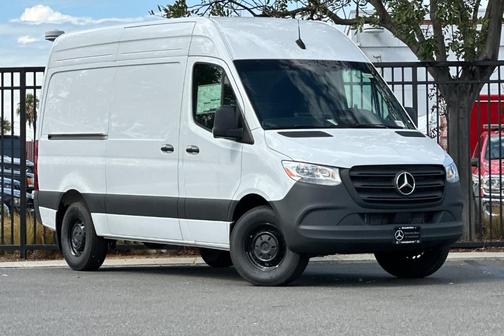 2025 Mercedes-Benz Sprinter 2500 Standard Roof