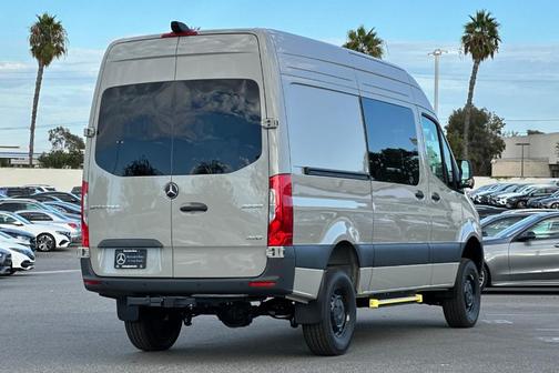2025 Mercedes-Benz Sprinter 2500