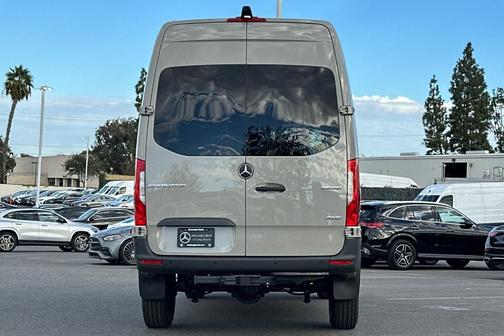 2025 Mercedes-Benz Sprinter 2500